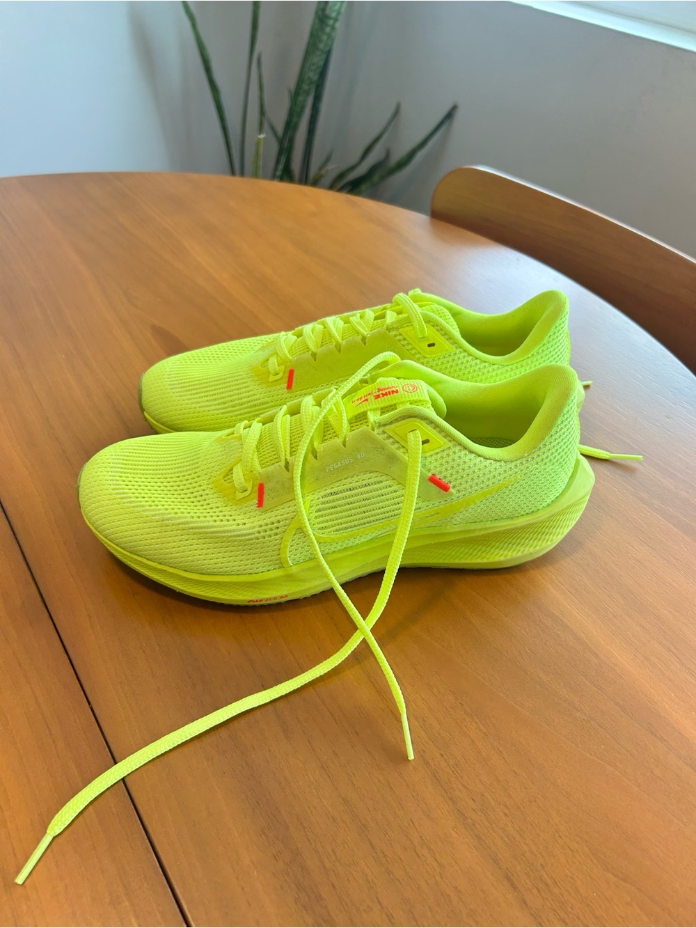 Nike Wmns Air Zoom Pegasus 40 'Volt'